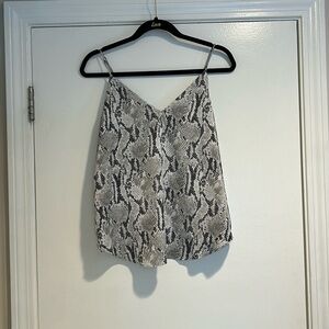 Express v neck tank